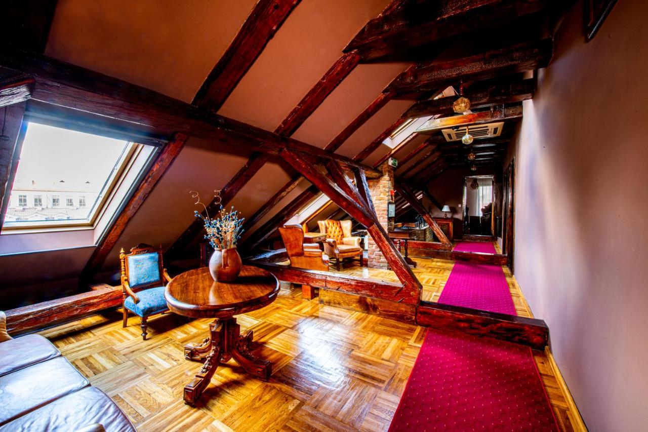 Hotel Poesis ساتو ماري المظهر الخارجي الصورة